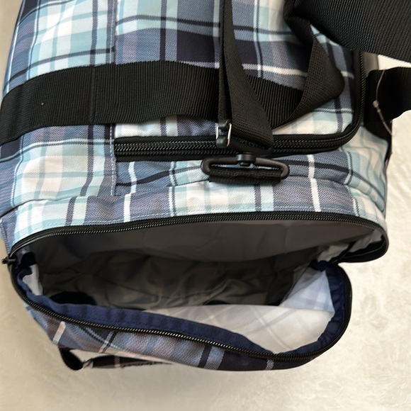 JanSport 72 LITER DUFFEL - Blue Haze Plaid - Picture 12 of 16